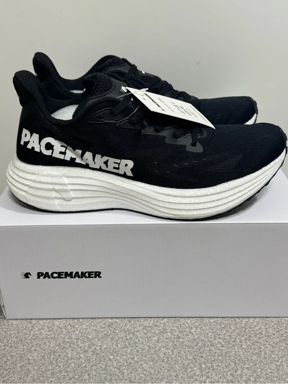 PACEMAKER Speed Carbon Plate Mens Running Shoes Size 10 Men